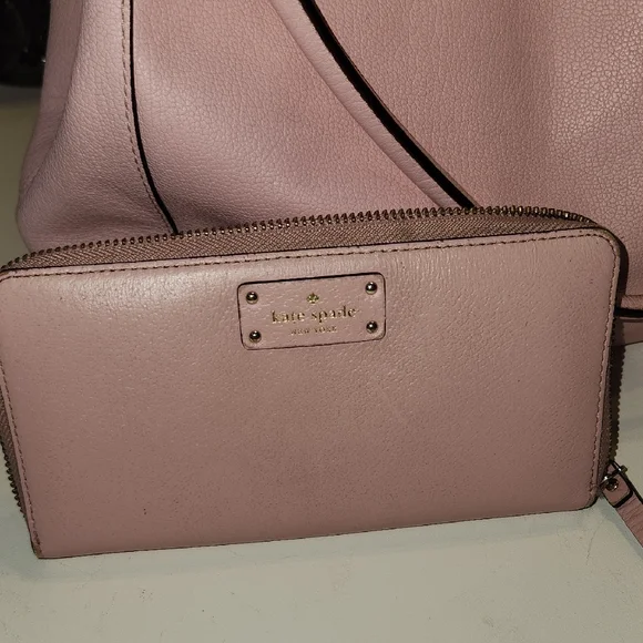 Kate Spade Elegant Blush Pink Women's Leather Bag and Wallet Set - Picture 2 of 12